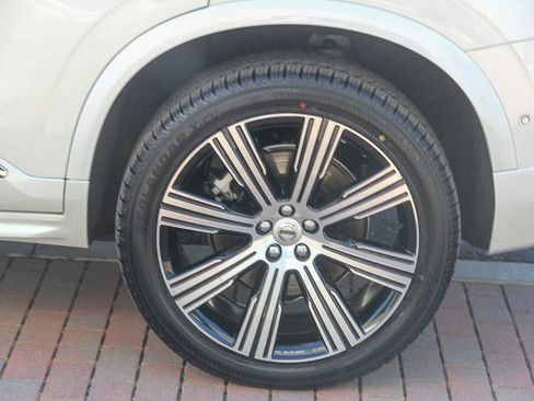 Used 2024 Volvo XC90 T8 Plus w/ Protection Package Premier image 7