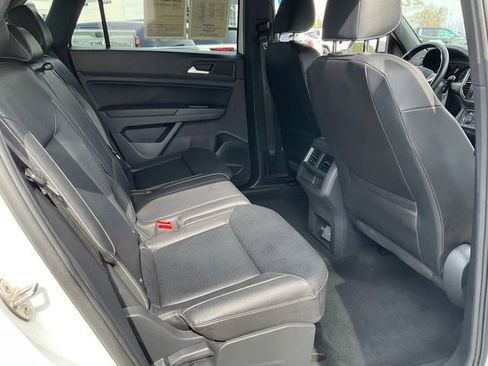 Used 2020 Volkswagen Atlas Cross Sport SE w/ Towing Package image 19