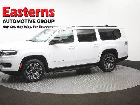 Used 2024 Jeep Wagoneer L Series II RWD image 61