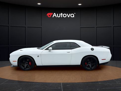 Used 2018 Dodge Challenger SRT Hellcat RWD image 2