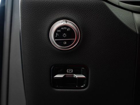 Used 2024 Mercedes-Benz GLC 43 AMG 4MATIC image 43