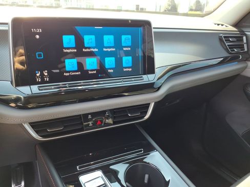 Certified 2024 Volkswagen Atlas Peak Edition SE image 25