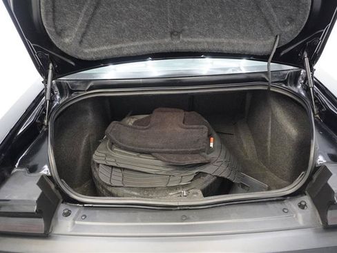 Used 2018 Dodge Challenger R/T RWD image 31