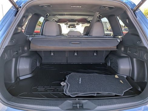 Used 2025 Subaru Forester Premium w/ Convenience Package #2 AWD/4WD image 6