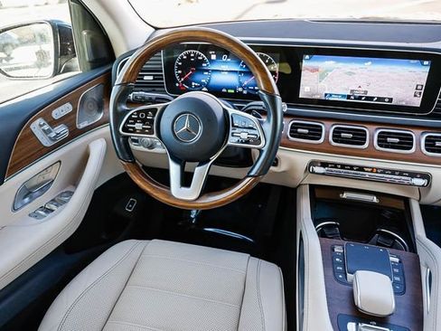 Used 2022 Mercedes-Benz GLS 450 4MATIC image 14