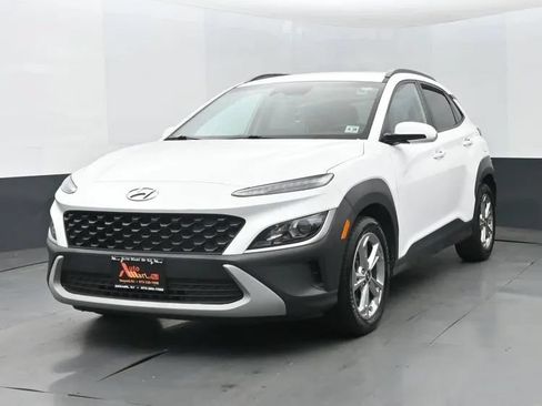 Used 2023 Hyundai Kona SEL FWD image 1