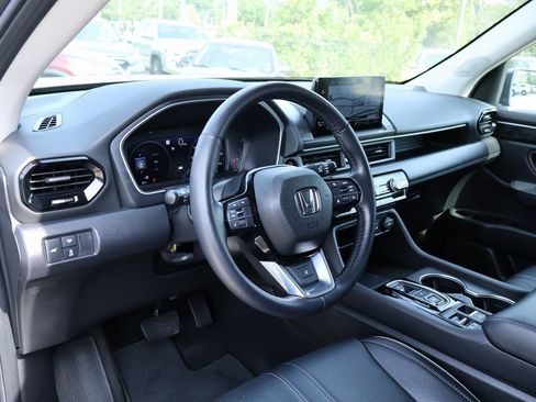 Used 2023 Honda Pilot Elite image 17