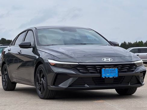 New 2026 Hyundai Elantra SEL Sport Premium FWD image 8