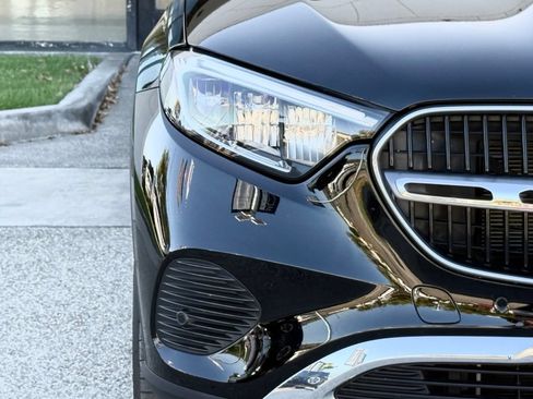 Used 2024 Mercedes-Benz GLC 300 image 7