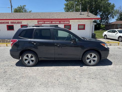 Used 2015 Subaru Forester 2.5i Premium AWD/4WD image 2