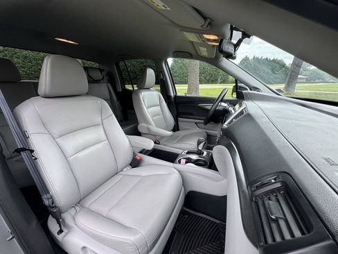 Used 2017 Honda Ridgeline RTL-T image 16