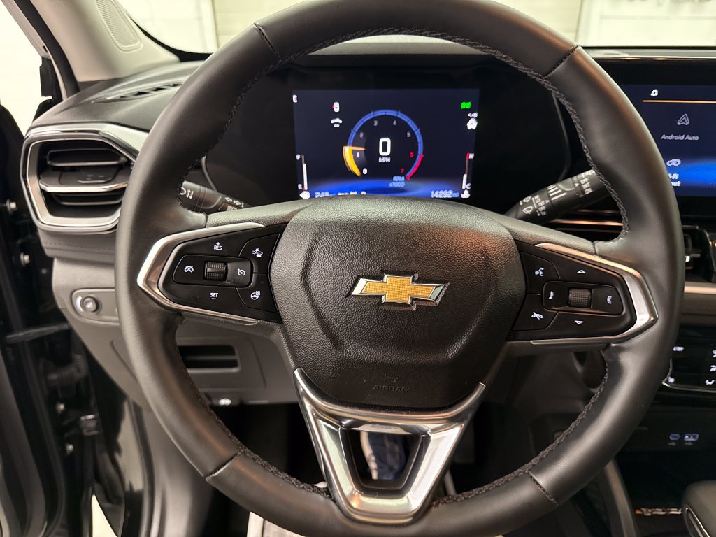 Used 2024 Chevrolet TrailBlazer LT w/ Convenience Package AWD/4WD image 16