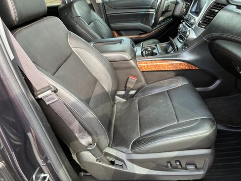 Used 2017 Chevrolet Suburban Premier AWD/4WD image 18