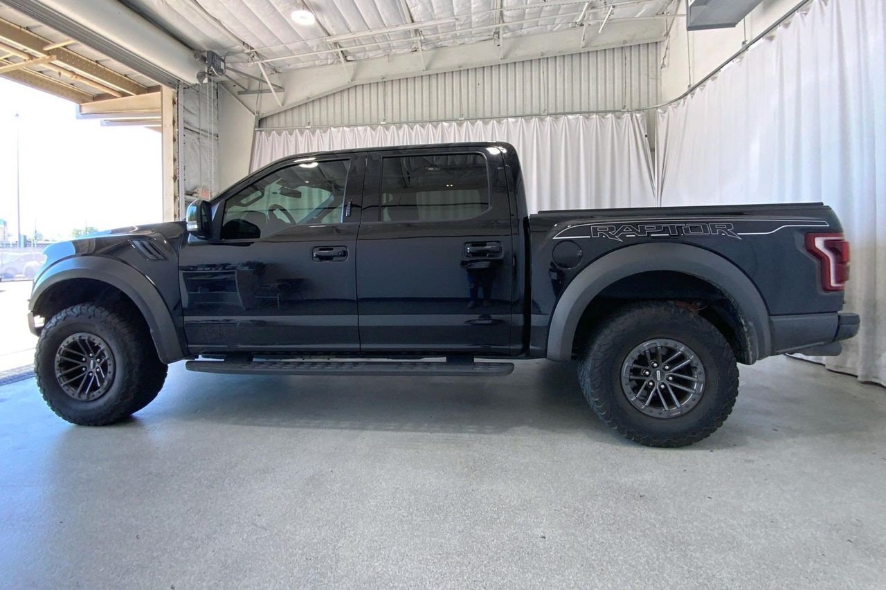 Used 2020 Ford F150 Raptor w/ Equipment Group 802A Luxury AWD/4WD image 26