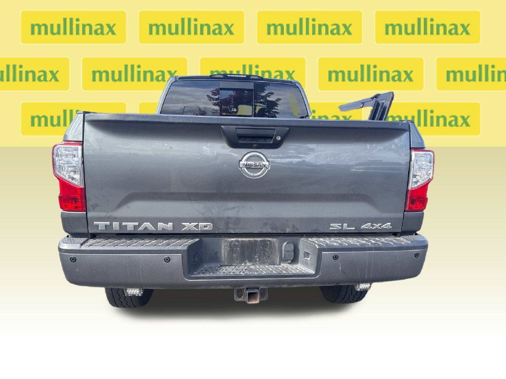 Used 2017 Nissan Titan SL AWD/4WD image 32