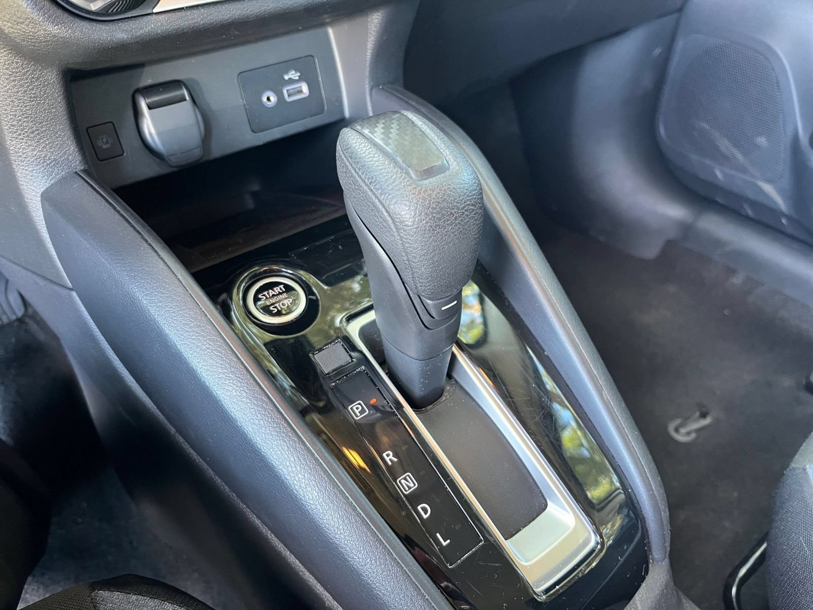 Used 2025 Nissan Versa SV FWD image 38