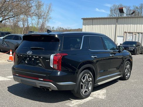 Used 2023 Hyundai Palisade Limited w/ Cargo Package AWD/4WD image 4