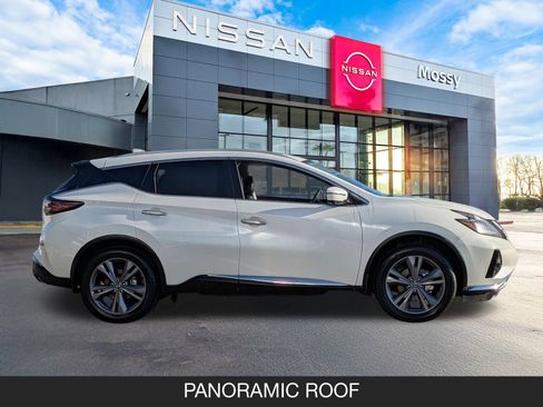 Used 2022 Nissan Murano Platinum w/ Cargo Package image 7