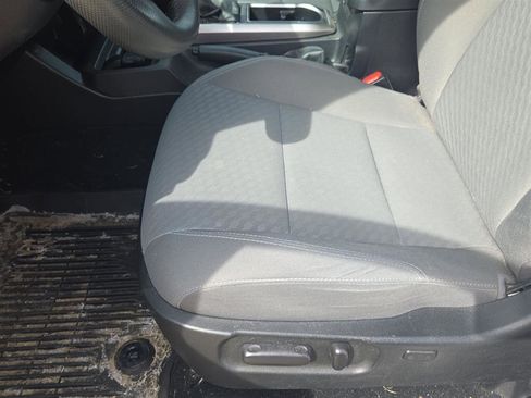 Used 2020 Toyota Tacoma SR5 AWD/4WD image 14