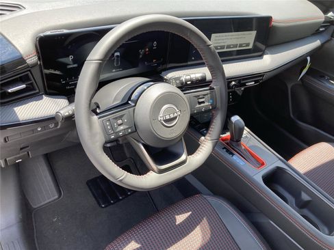 New 2025 Nissan Kicks SR image 13