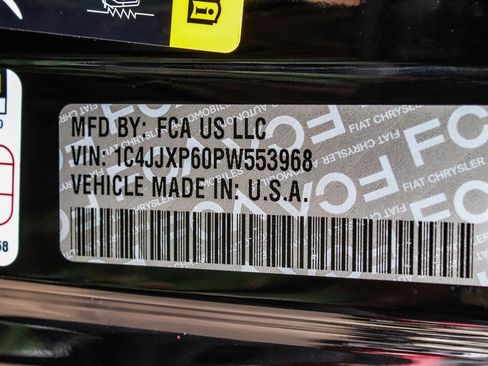 Used 2023 Jeep Wrangler Unlimited Sahara image 13