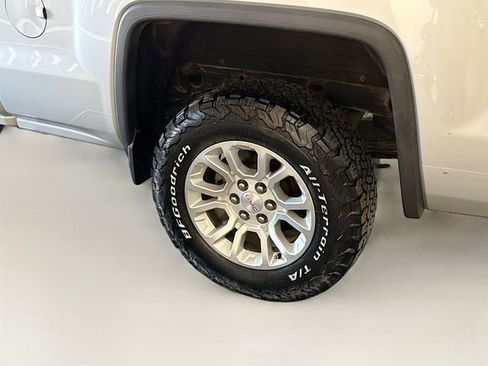 Used 2015 GMC Sierra 1500 SLE image 29