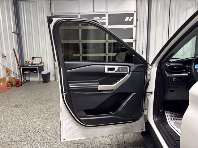 Used 2021 Ford Explorer XLT w/ Class III Trailer Tow Package AWD/4WD image 7
