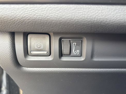 Used 2024 Cadillac XT4 Premium Luxury image 46