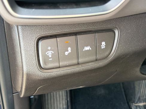 Used 2020 Hyundai Santa Fe SEL image 5