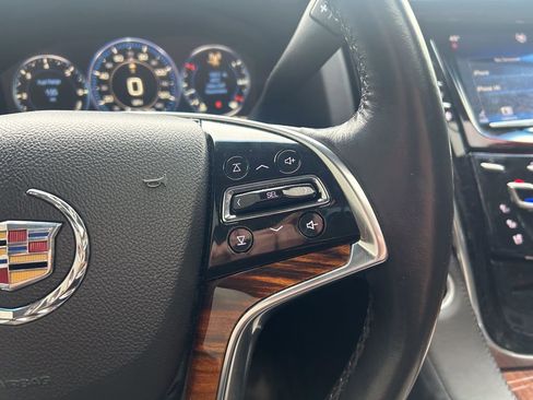 Used 2015 Cadillac Escalade Premium image 31