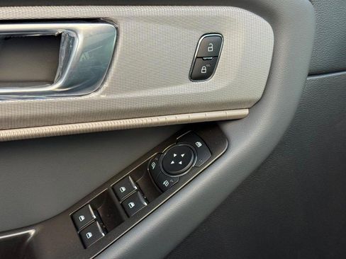 New 2026 Ford Explorer Active image 23