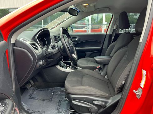 Used 2020 Jeep Compass Sport w/ Cold Weather Group AWD/4WD image 11