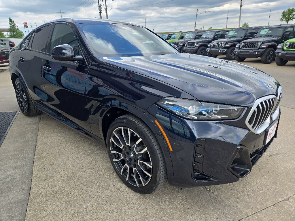 Used 2024 BMW X6 xDrive40i w/ Executive Package AWD/4WD image 15