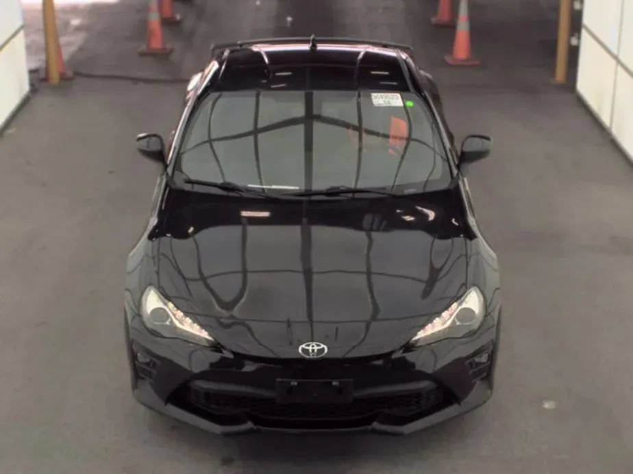 Used 2020 Toyota 86 RWD image 2