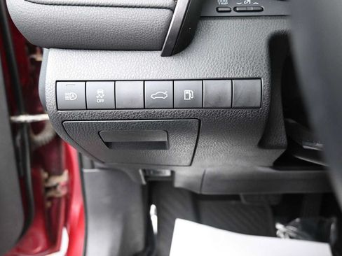 Used 2018 Toyota Camry XLE w/ Audio Package FWD image 10