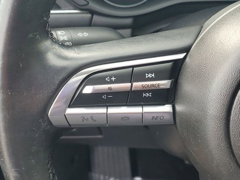Used 2022 MAZDA MAZDA3 s image 24