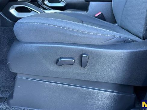 Used 2023 Nissan Frontier SV w/ SV Convenience Package image 13