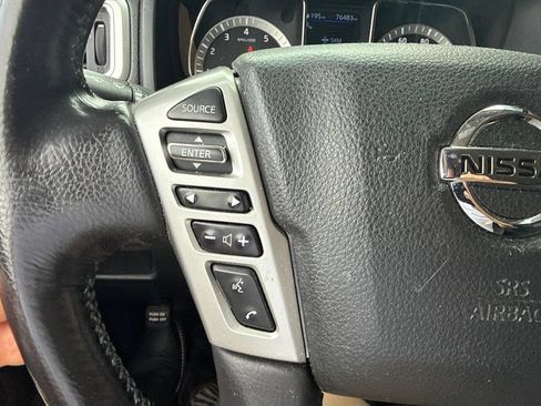 Used 2019 Nissan Titan SV w/ SV Convenience Package AWD/4WD image 19