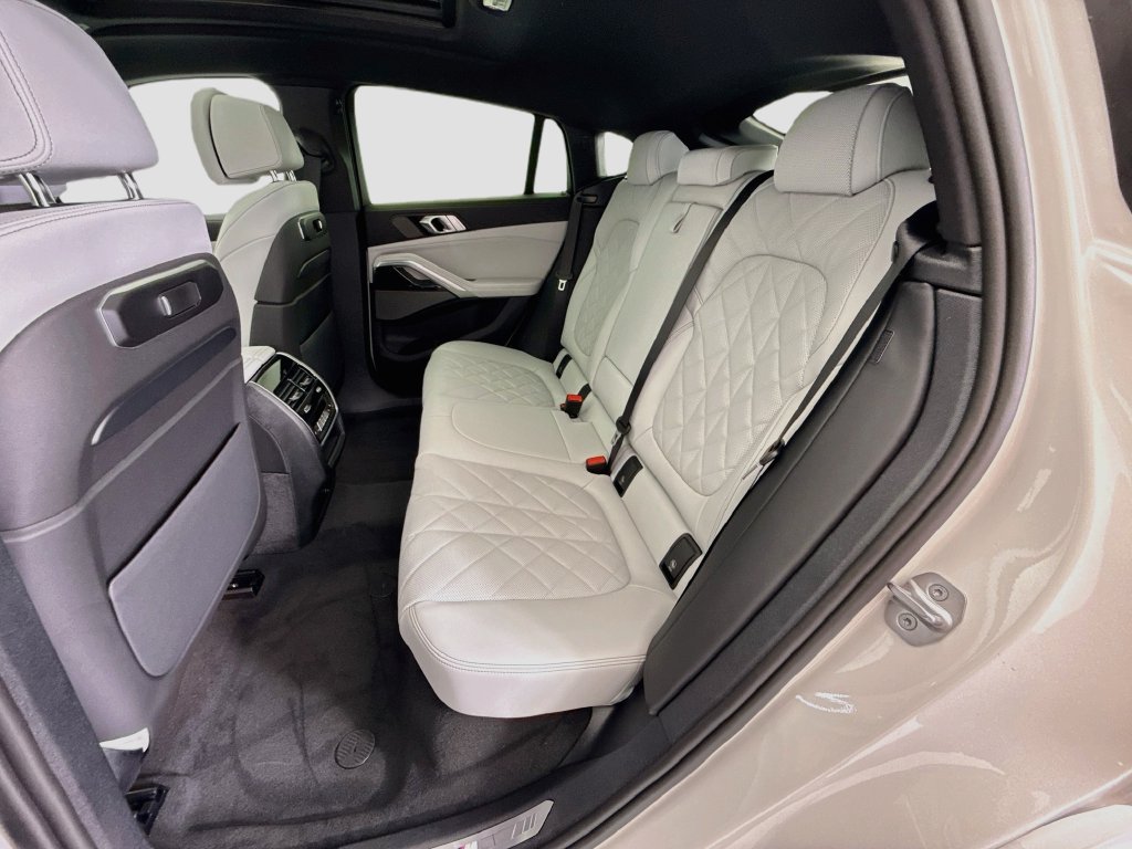 New 2027 BMW X6 xDrive40i w/ Climate Comfort Package AWD/4WD image 20