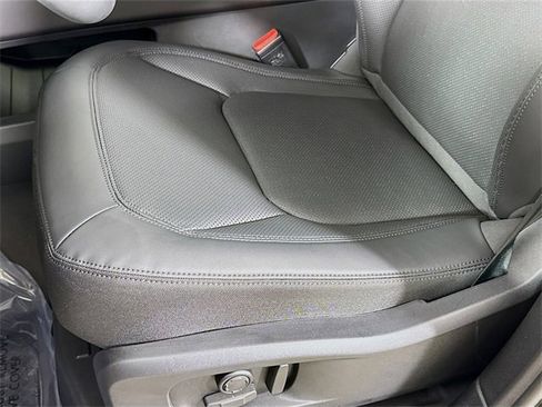 Used 2025 Land Rover Defender 110 S image 22