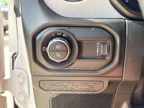 Used 2024 Jeep Gladiator Sport AWD/4WD image 29