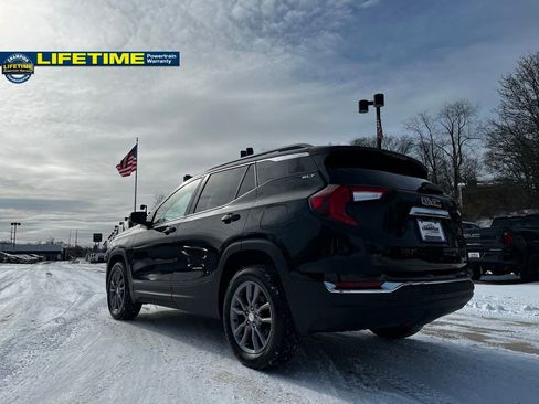 Used 2024 GMC Terrain SLT image 7