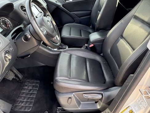 Used 2017 Volkswagen Tiguan S FWD image 28