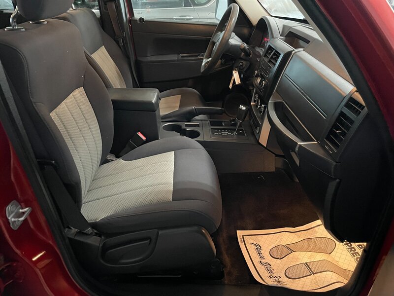Used 2010 Jeep Liberty Sport w/ North Edition Group AWD/4WD image 15