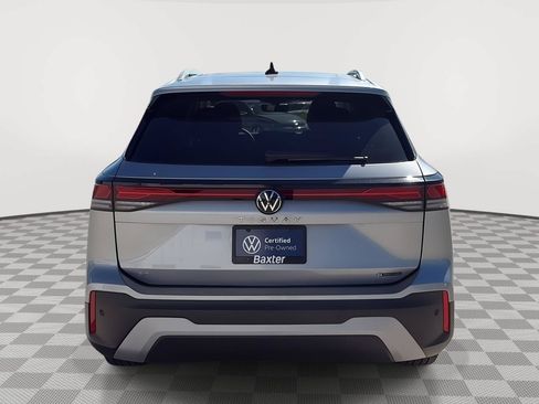 Certified 2025 Volkswagen Tiguan SE w/ Panoramic Sunroof Package AWD/4WD image 7