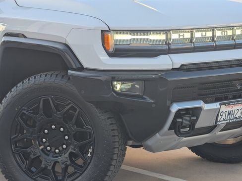 Used 2025 GMC Hummer EV 2X AWD/4WD image 3