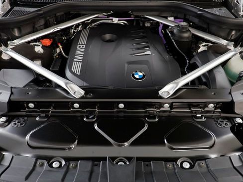 New 2026 BMW X7 xDrive40i w/ Climate Comfort Package image 23