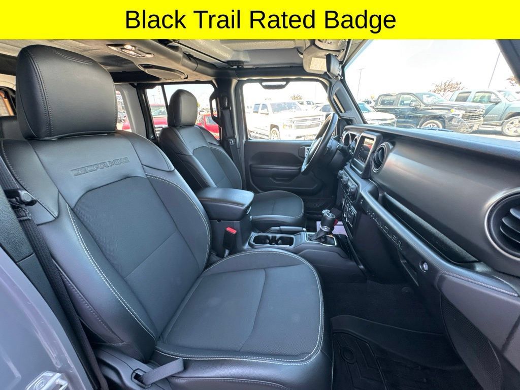 Used 2021 Jeep Wrangler Unlimited Sport AWD/4WD image 35