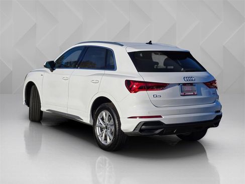 New 2025 Audi Q3 2.0T Premium image 4