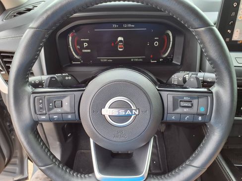 Used 2024 Nissan Rogue Platinum w/ Platinum Premium Package FWD image 21